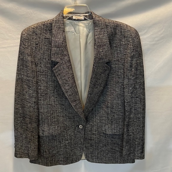 Sports coat - Picture 1 of 2